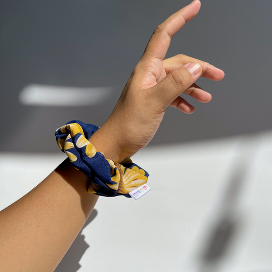 Nana Mini Cloud Scrunchie